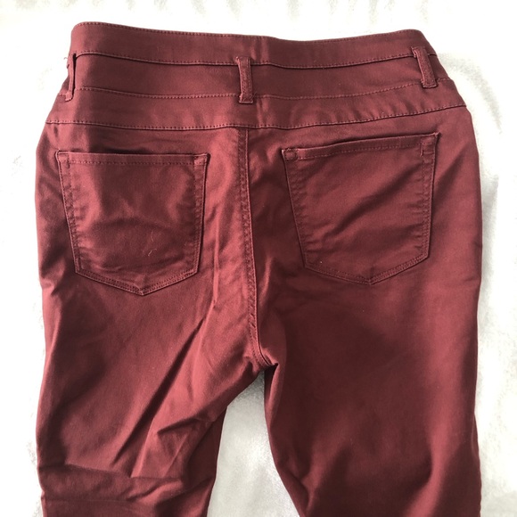 Refuge ladies skinny Jean like slacks burgundy  size 10 - Picture 6 of 6